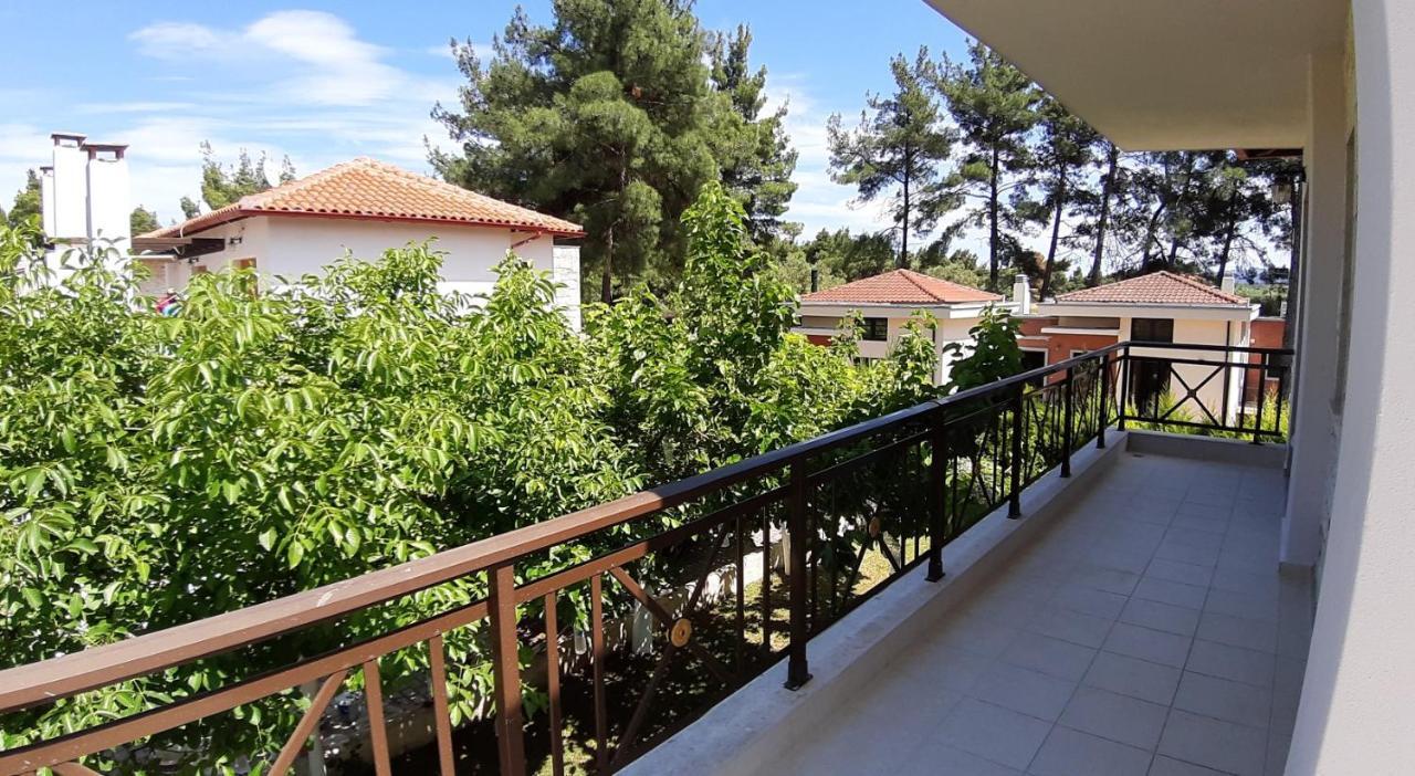 Villa-Danos Afytos Exterior photo